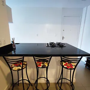apartamento-pertinho-da-praia-faca-tudo-a-pe.santa-catarina-brasil.com/